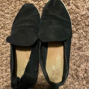 Toms slip ons